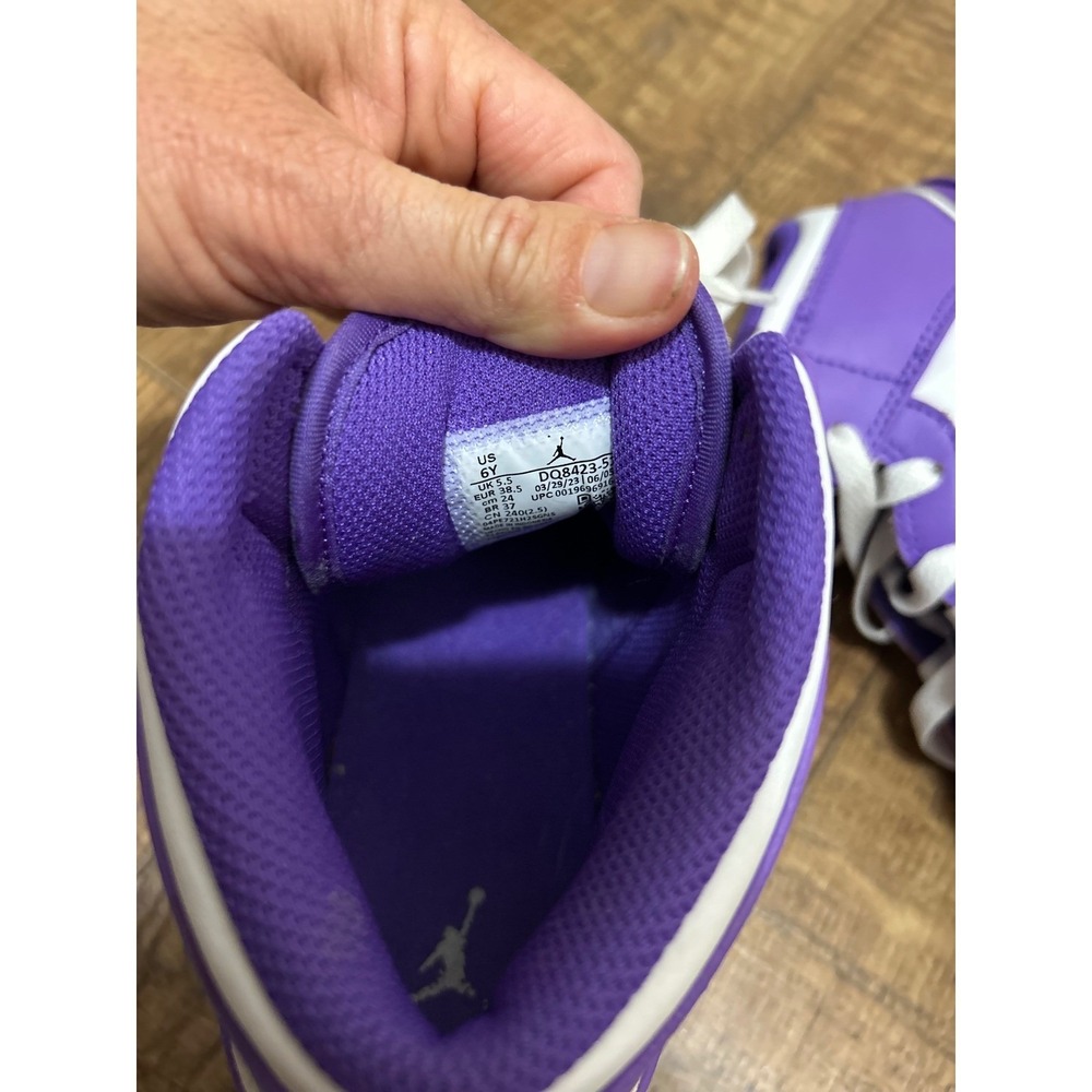 Nike Air Jordan 1 Mid Purple White GS DQ8423-511 Size 6Y - Picture 7 of 7